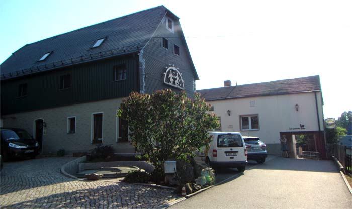 Gaststätte „Goldener Hahn“ in Niederwinkel 